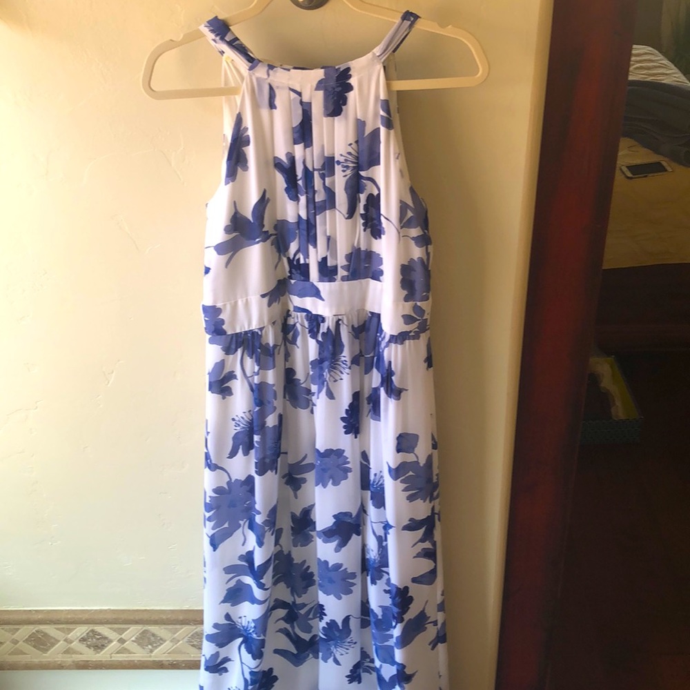 Gorgeous floral floor-length dress